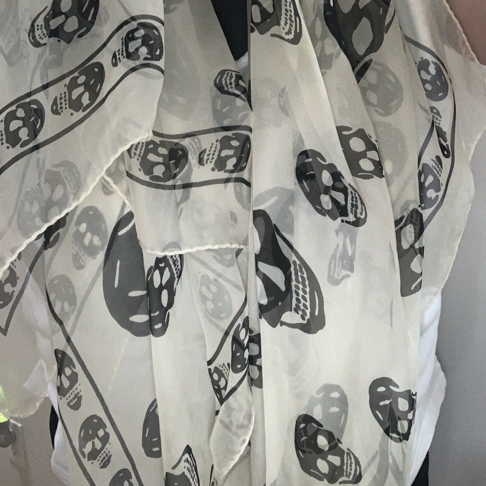 Alexander McQueen White & Black Skull Print Silk Scarf